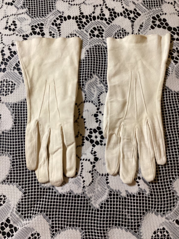 Vintage Lady Washable Doe Leather Gloves Made in … - image 2