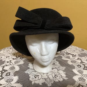 De La Renta Hat - Etsy display picture 3