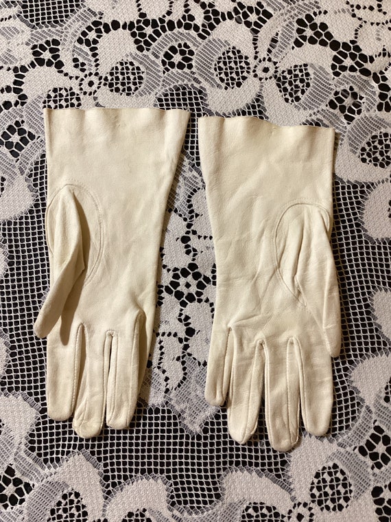 Vintage Lady Washable Doe Leather Gloves Made in … - image 3