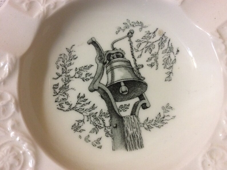 Vintage Wedgewood Early Modern Valley Bell Decrative Ashtray Made In England