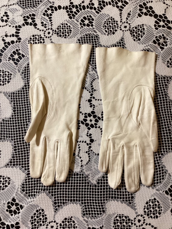 Vintage Lady Washable Doe Leather Gloves Made in … - image 4