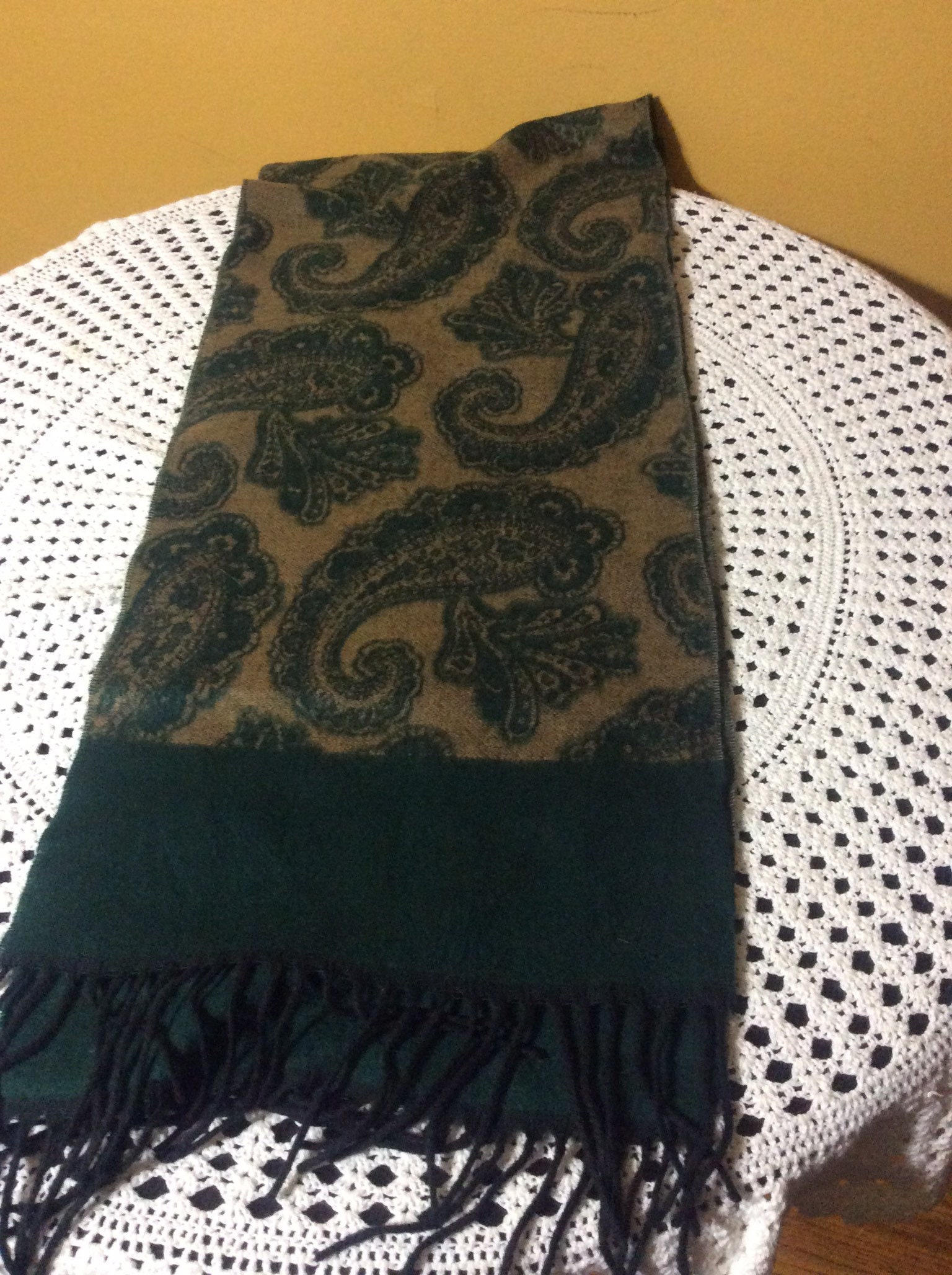 Écharpe Frangée V. Fraas Cashmink - Noir 100% Acrylique, Douce Et Légère - Fabriquée En Allemagne, Occasion En Excellent état