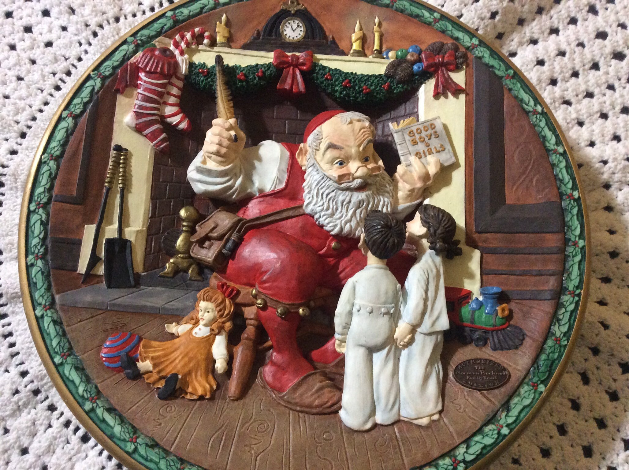 Whimsical Norman Rockwell Retired 3D Christmas Hanging Plate No