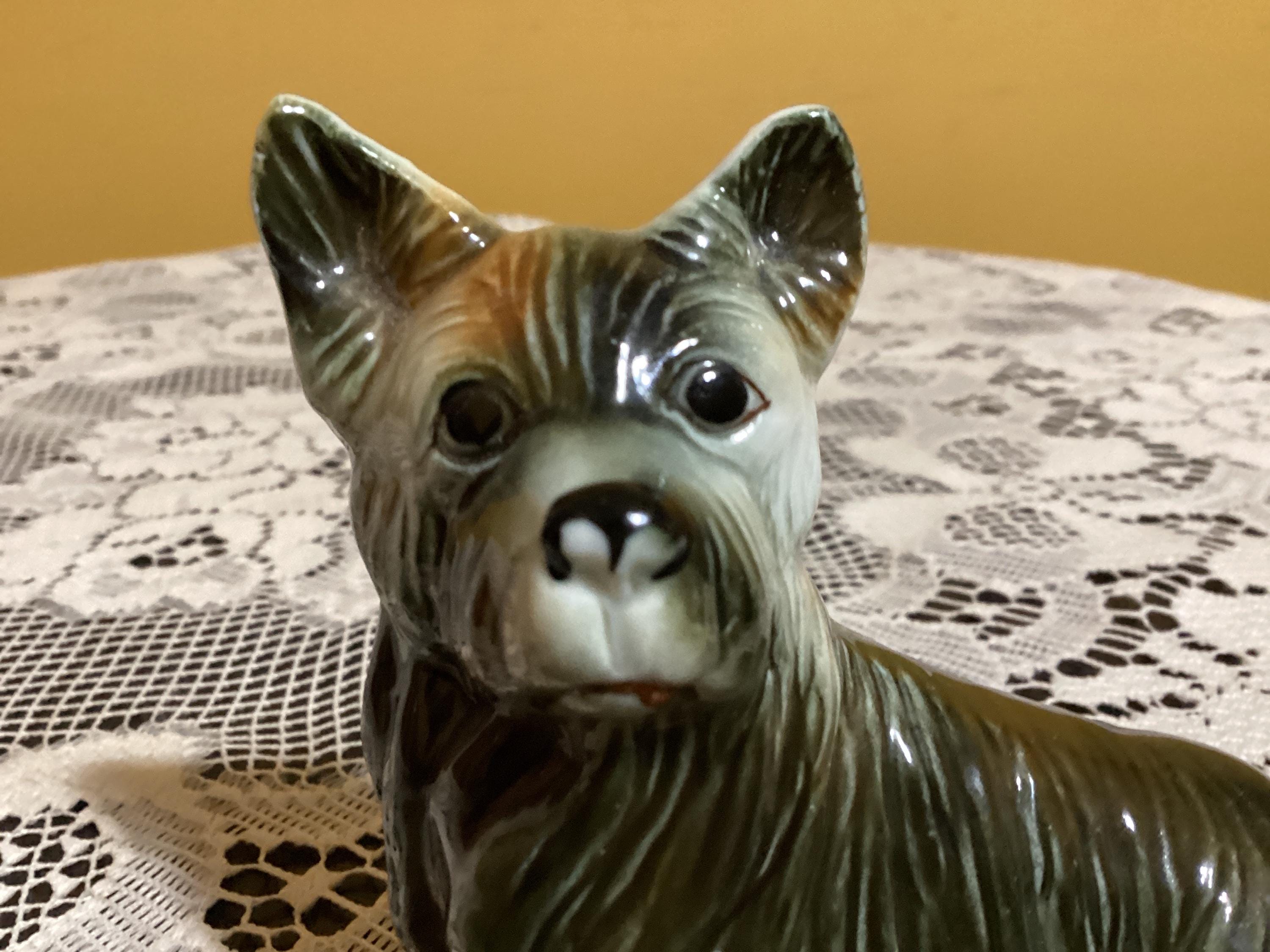 ヴィンテージ磁器ヨークシャーテリア犬の置物 4インチ - Etsy 日本