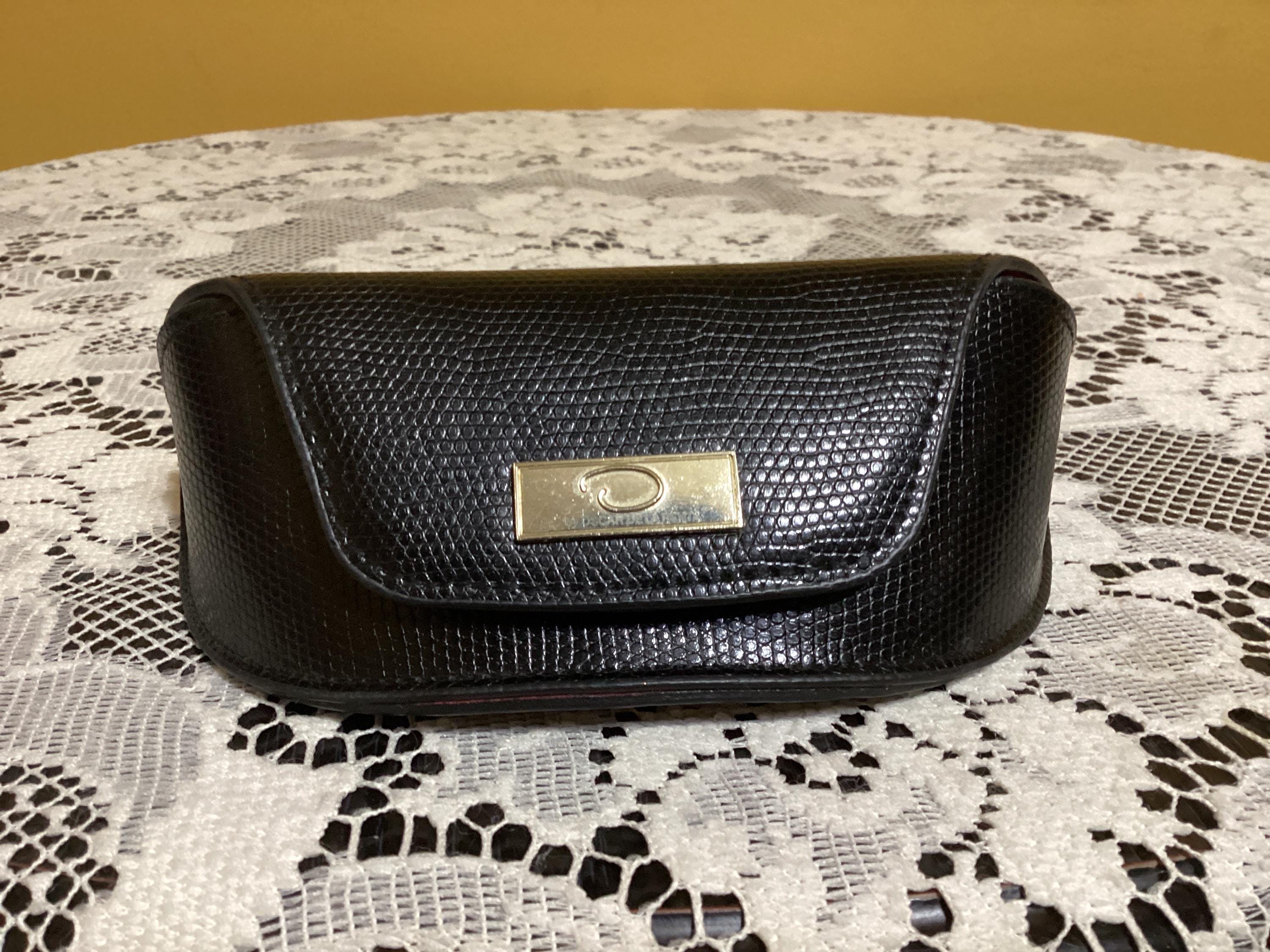 Oscar de la Renta Black Textured Hard Eyeglass Case Red Lined‎ Sunglass Holder Eyewear Case, Sunglasses Case, Rx Eyeglasses Holder with  main image 4
