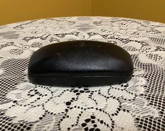 Salvatore Ferragamo Black Hard Shell Eyeglasses/sunglasses  display picture 2