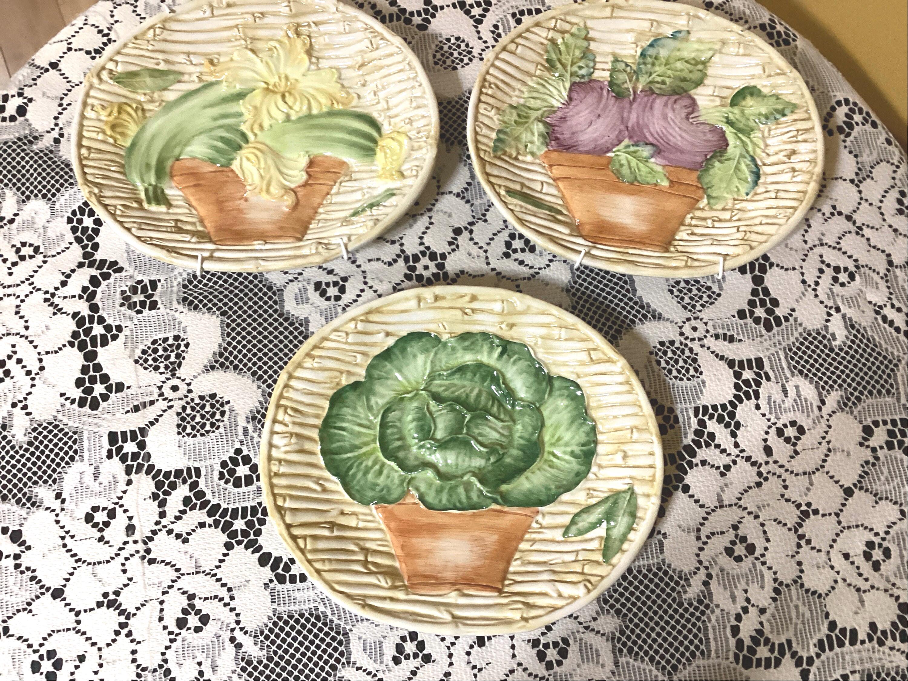 Vintage Vietri Vegetable Majolica Plates: Hand-painted Italian