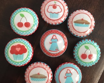 6er Set, 1,5-Zoll-Schrankknöpfe, Knäufe, Küchendekor, rot, rosa, blau, türkis, weiß, Torten, Cupcakes, Geschirr inspiriert