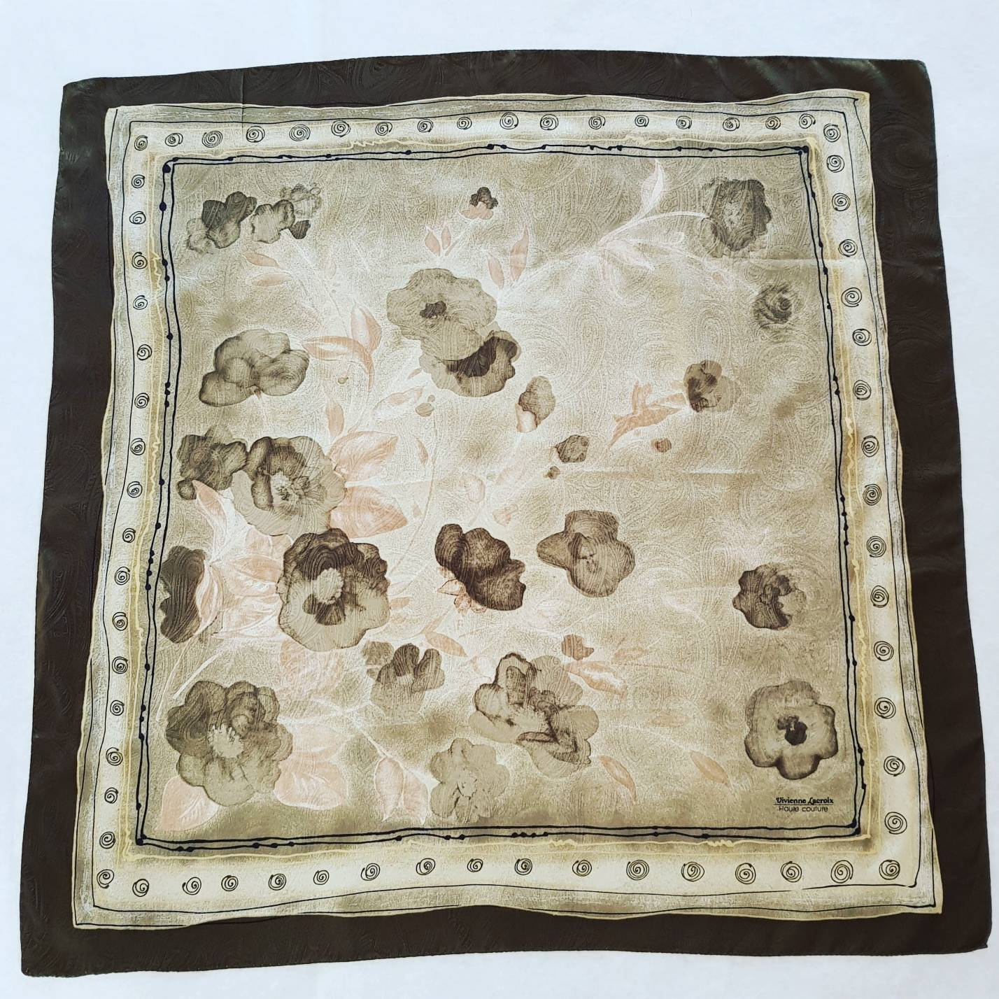 Foulard Soie Vivienne Lacroix Vintage - 88x88 Cm - Couleur Jaune - Occasion
