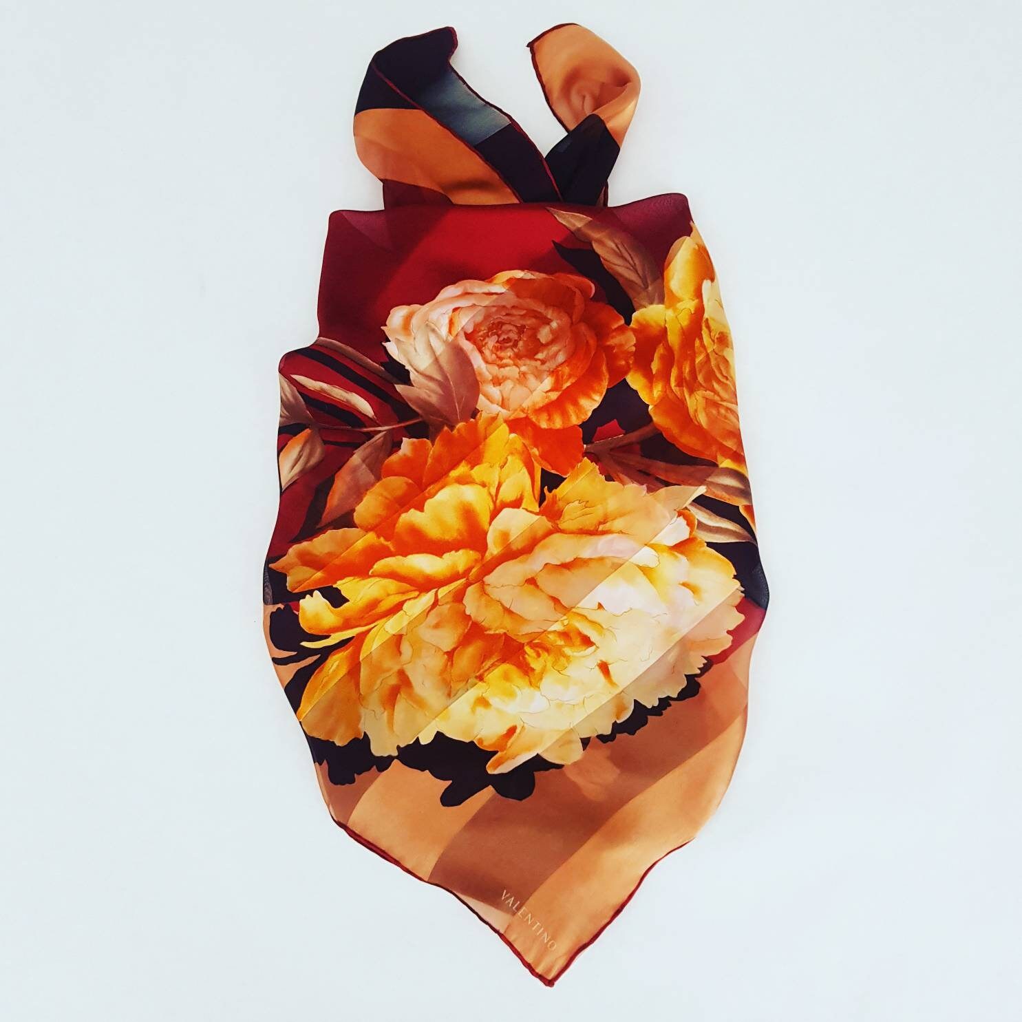 Foulard Valentino Vintage - 100% Soie - Dimensions 85x88 Cm - Couleur Vieux Rose - Occasion Très Beau