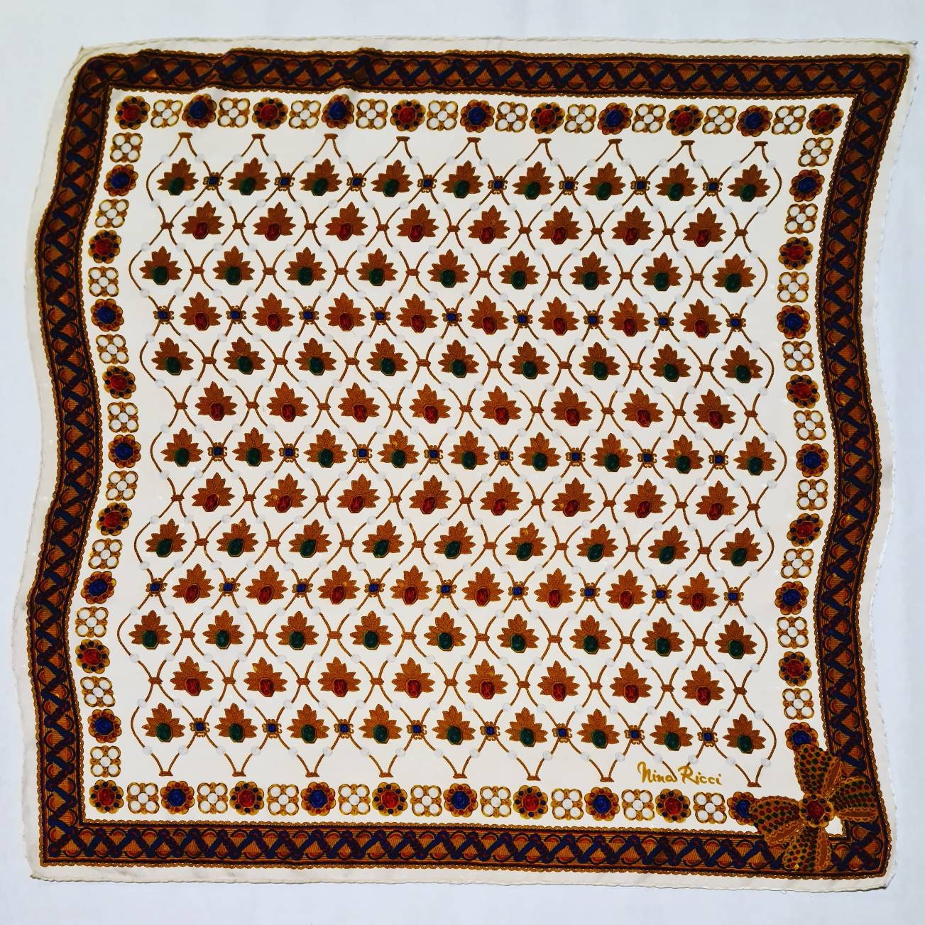 Foulard En Soie Nina Ricci - Multicolore - Occasion (état à Vérifier)