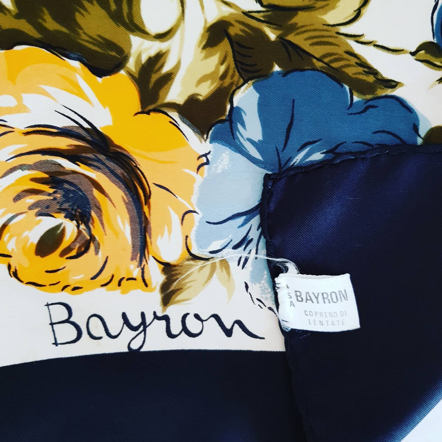 Bayron Milano ヴィンテージ スカーフ (ピュア シルク) - Etsy 日本