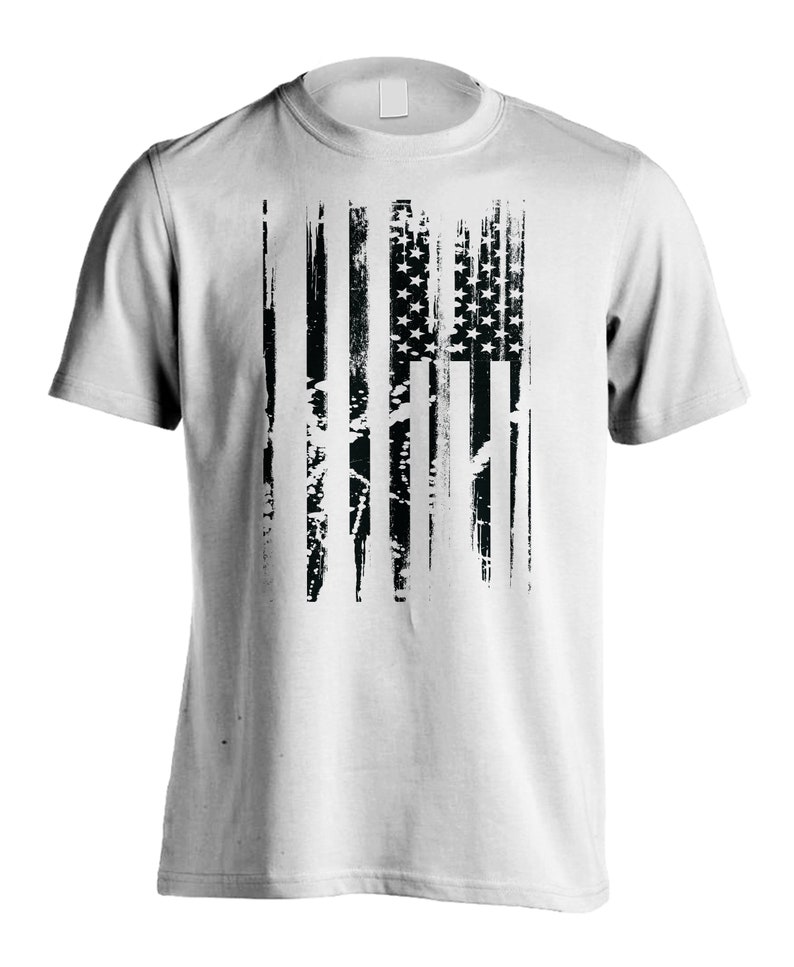 Men's Distressed American Flag Graphic T-Shirt
