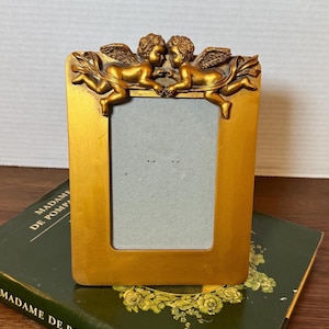 Vintage Cherub Angel Frame