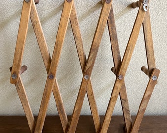 その他 Wooden peg rack L   Hunter & Nomad Large Vintage Wooden 13 Peg Rack, Accordion Wood 13 Peg