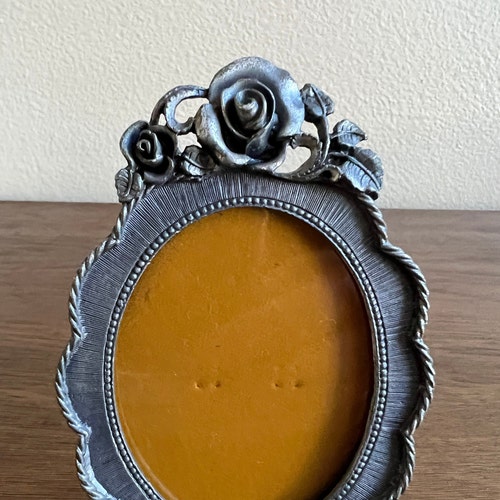 Vintage Small Oval Pewter Picture Frame With Flapper Girl Etsy