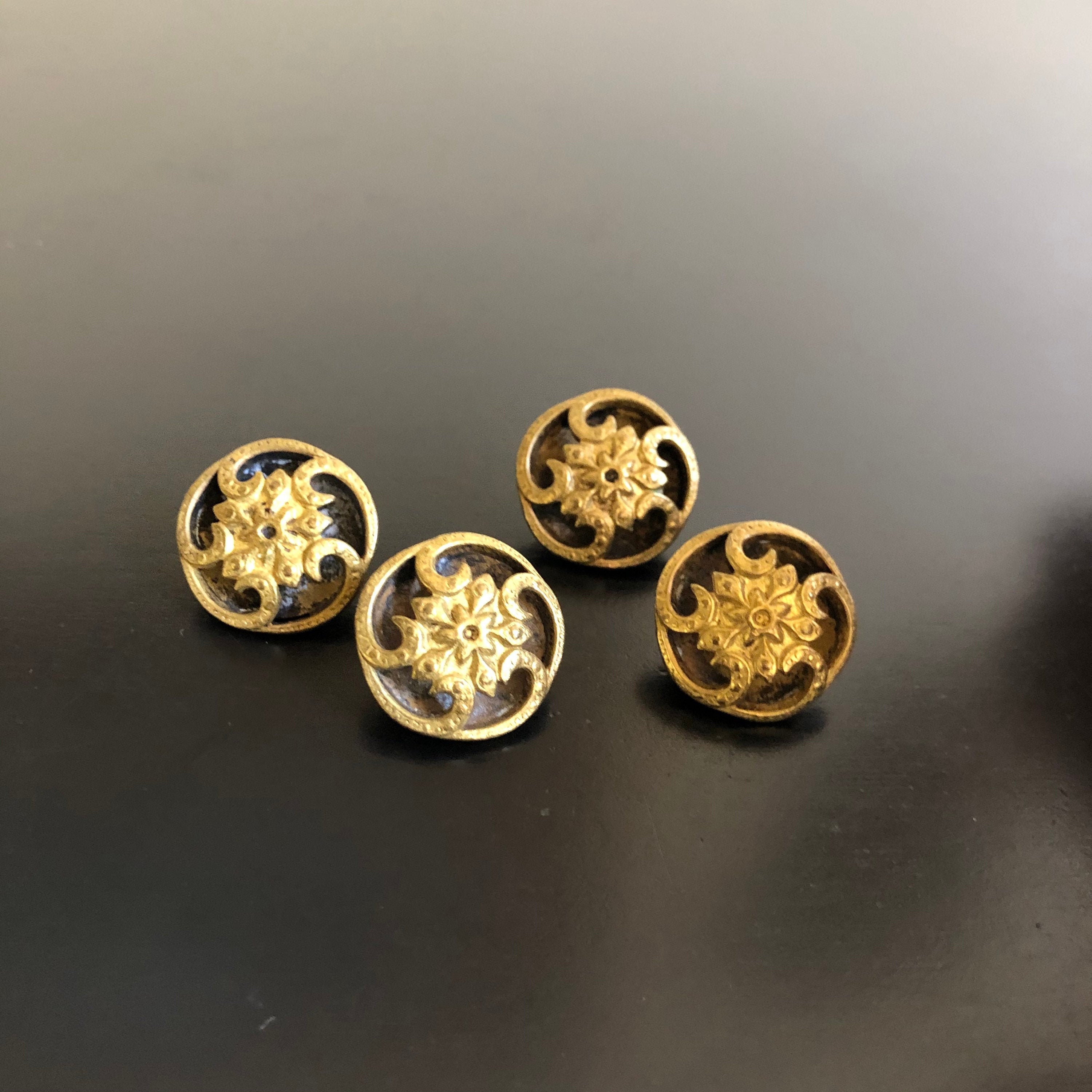 4 Vintage Brass Buttons Brass Buttons Gold Buttons Old Etsy
