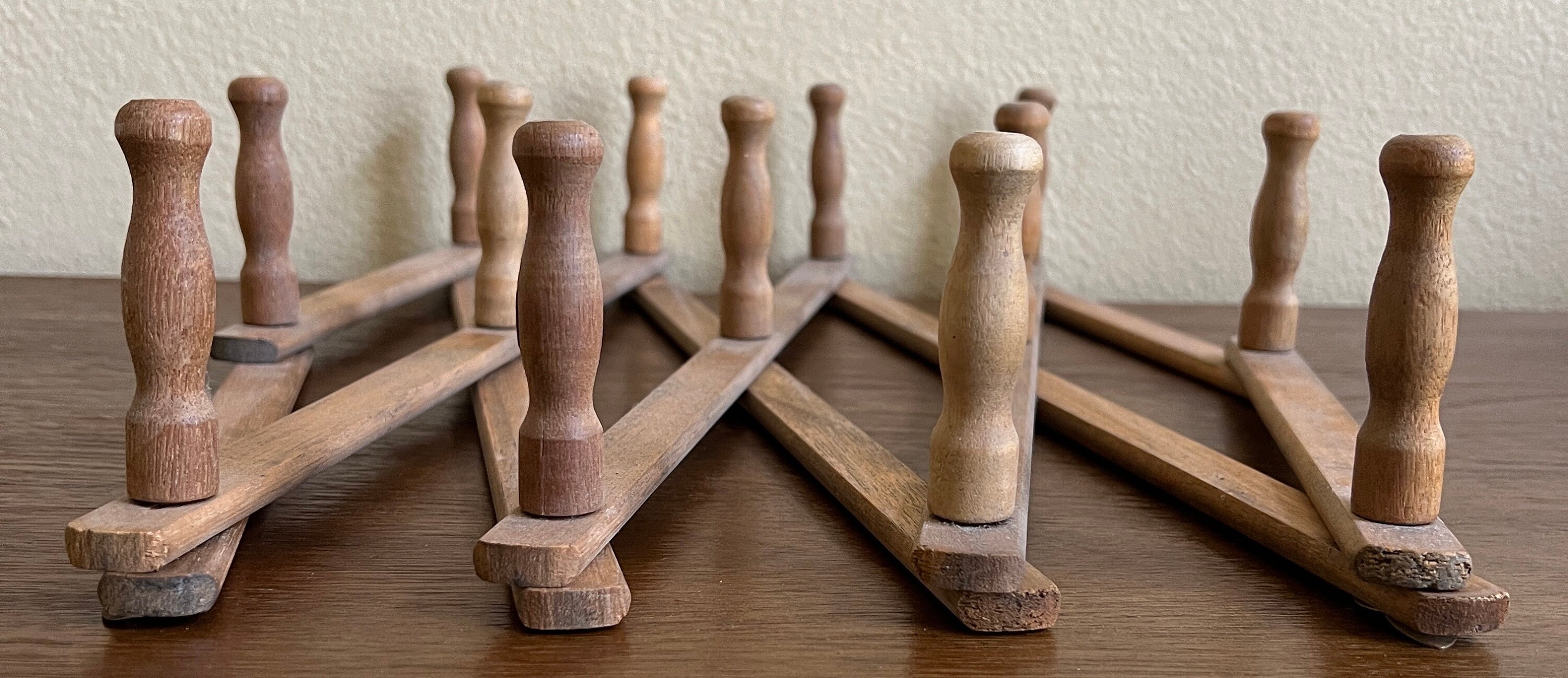 その他 Wooden peg rack L   Hunter & Nomad Amazon.com: Homode Vintage Wood Expandable Peg Rack- Multi