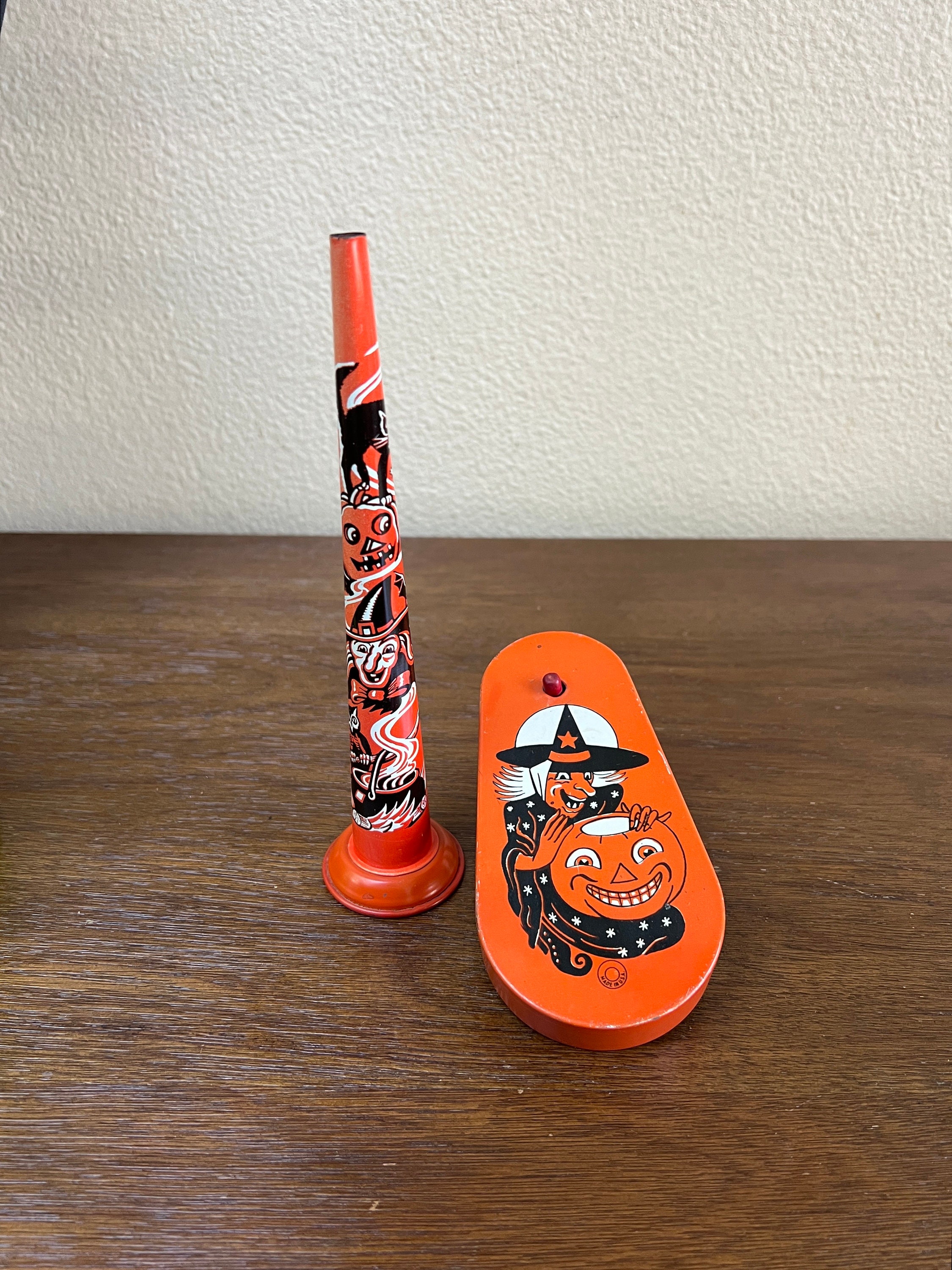 ホットン社vintage Antique Tin Litho Halloween Witch Pumpkin Wood Handle Noisemaker