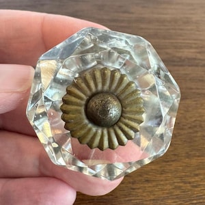 Vintage 1 3/4" Clear Glass Drawer Knob, Octagon Clear Glass Drawer Pull, Vintage Glass Hardware, Vintage, Cabinet Knob