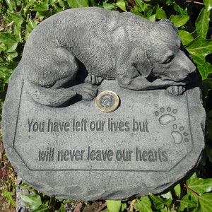 Dog Pet Memorial Hand Cast Stone Garden Ornament 20 x 18 x 7 cms 2.18 kilos