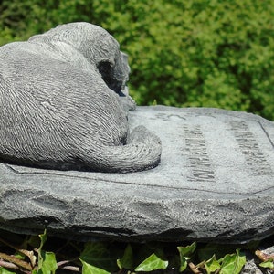 Stone Dog Memorial Garden Ornament: Pet Grave Marker bild 8