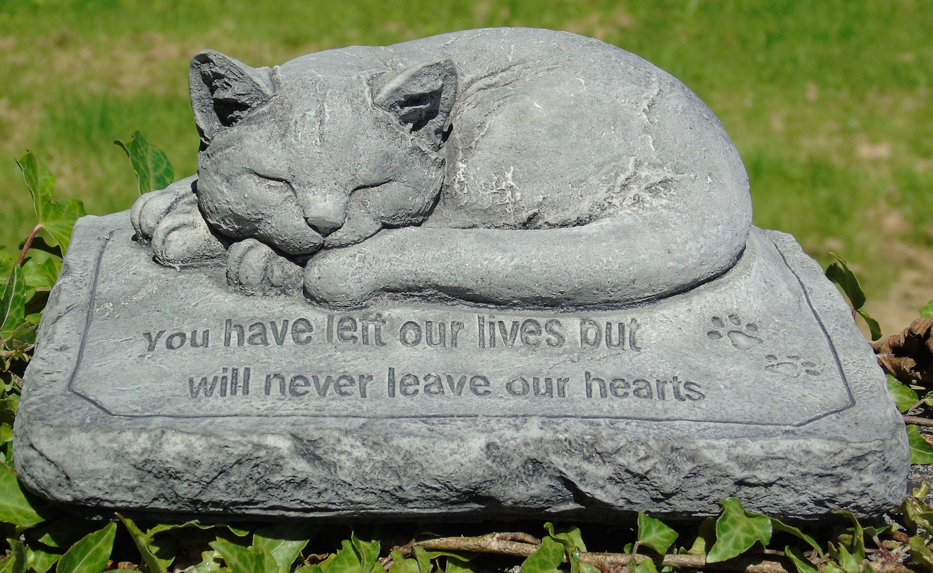 CAT MEMORIAL GRAVE MARKER Hand Cast Stone Garden Ornament Statue ⧫onefold-uk 