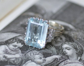 Aquamarine and diamond cocktail ring in gold and platinum