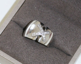 Chaumet Cross Links Ring Size XL 18 Kt white gold diamonds, size 52