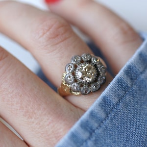Gänseblümchen-Verlobungsring aus antikem Gold und Silber, verziert mit Diamanten