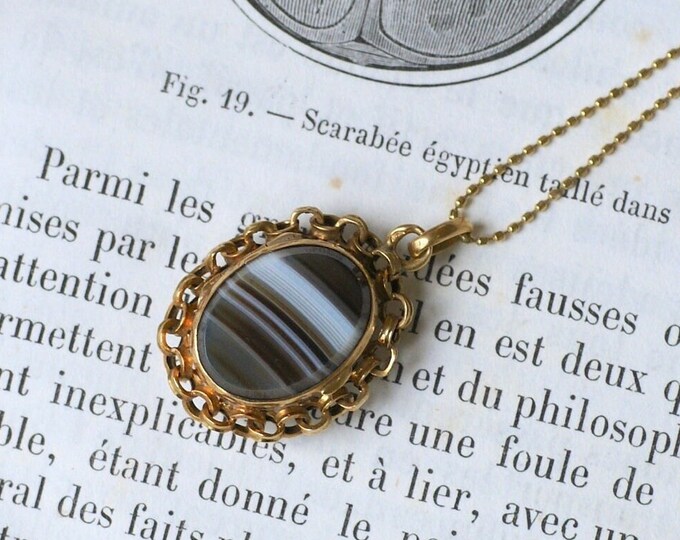 Pendentif Ancien En Forme De Larme/cœur - Bijou Argenté Français Du 19ème Siècle, état Correct