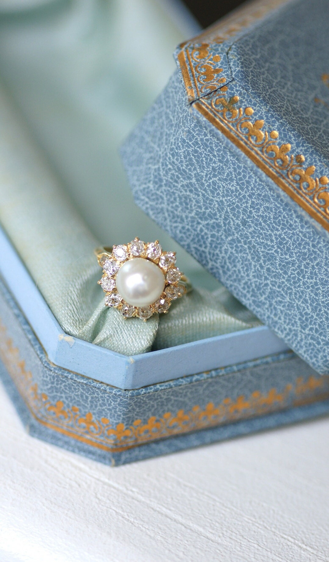 Bague marguerite Victorienne perle fine entourage diamants