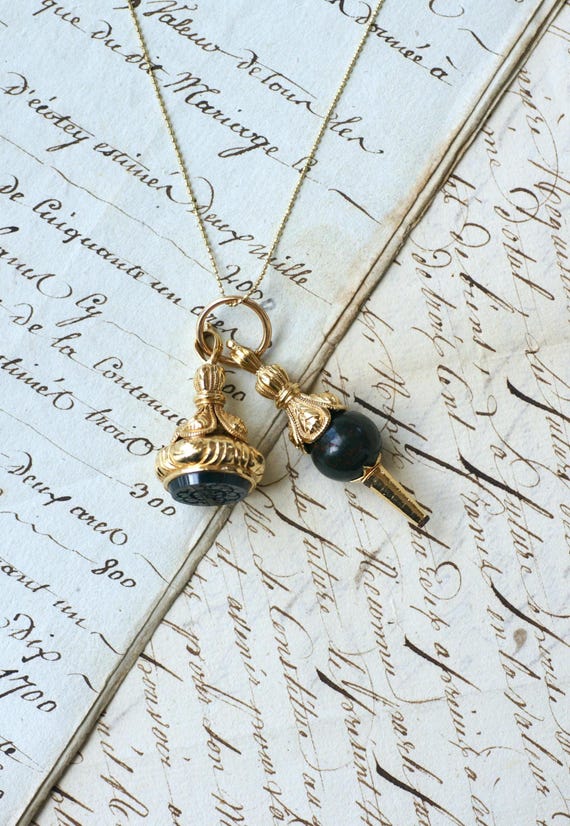 Pendentif Ancien Clef de Montre Or Jaune et Jaspe… - image 9