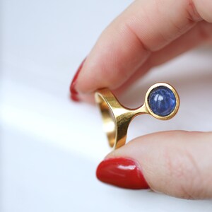 Vintage Burmese Sapphire Ring on Gold by Costanza image 7