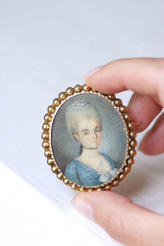 18kt gold French Victorian portrait brooch