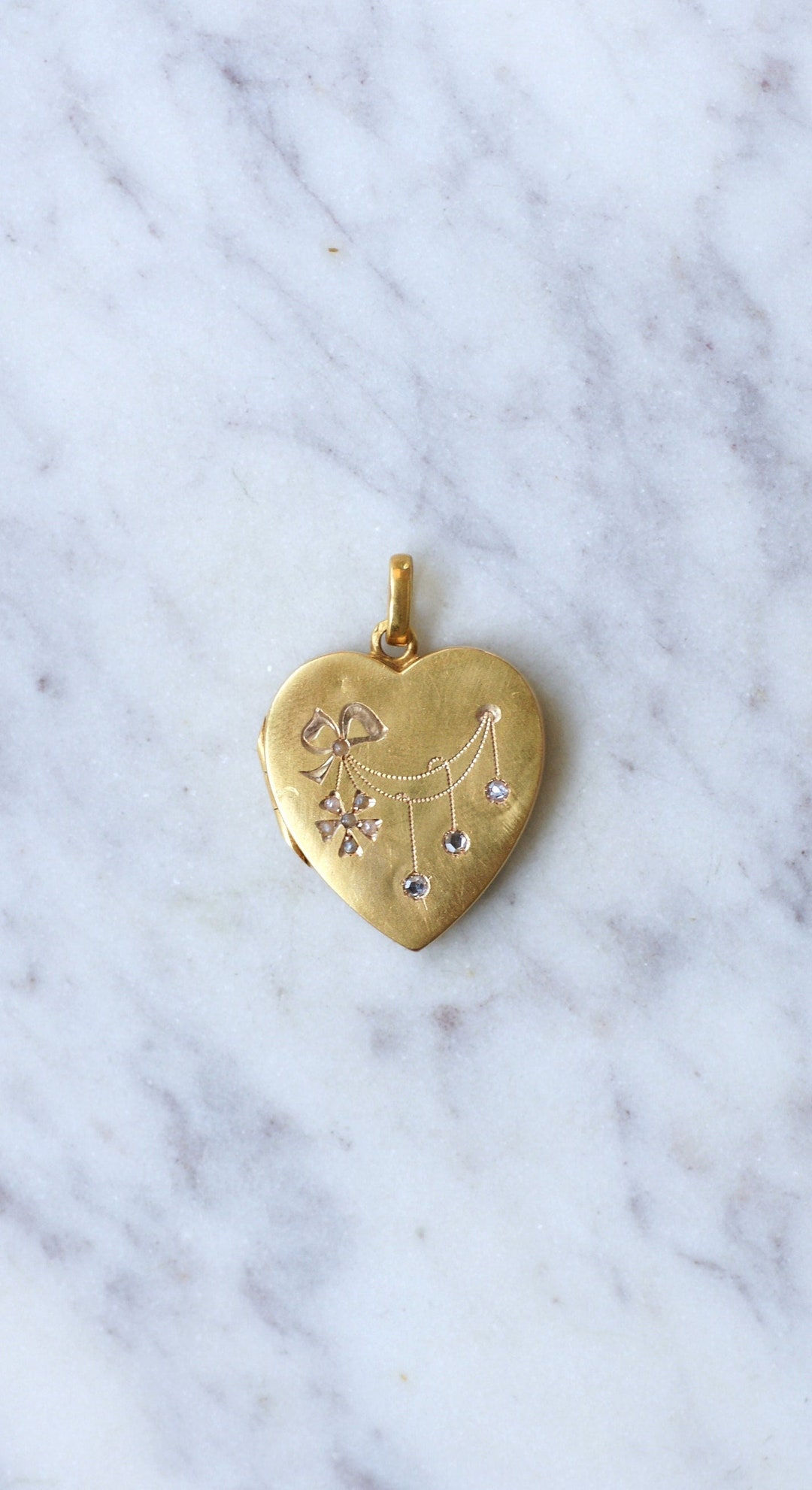 Pendentif Médaillon En Or 333 Satiné 8 Carats – Décor étoiles, Or Jaune, Unisexe, Neuf Avec étiquettes