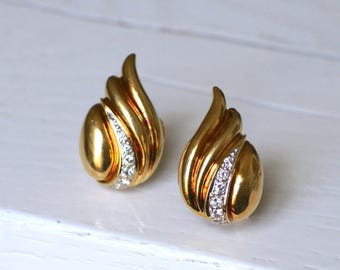 Pendientes de clip con llama retro en oro amarillo y diamantes