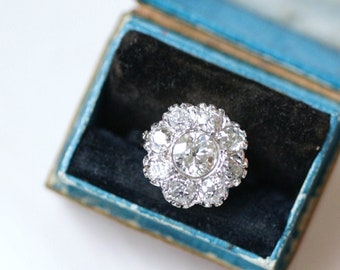 2 carat Art Deco diamond daisy ring