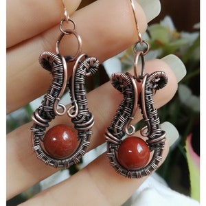 TUTORIAL. Learn to make these gorgeous earrings with this easy to follow TUTORIAL. Fully detailed, step by step instructions.