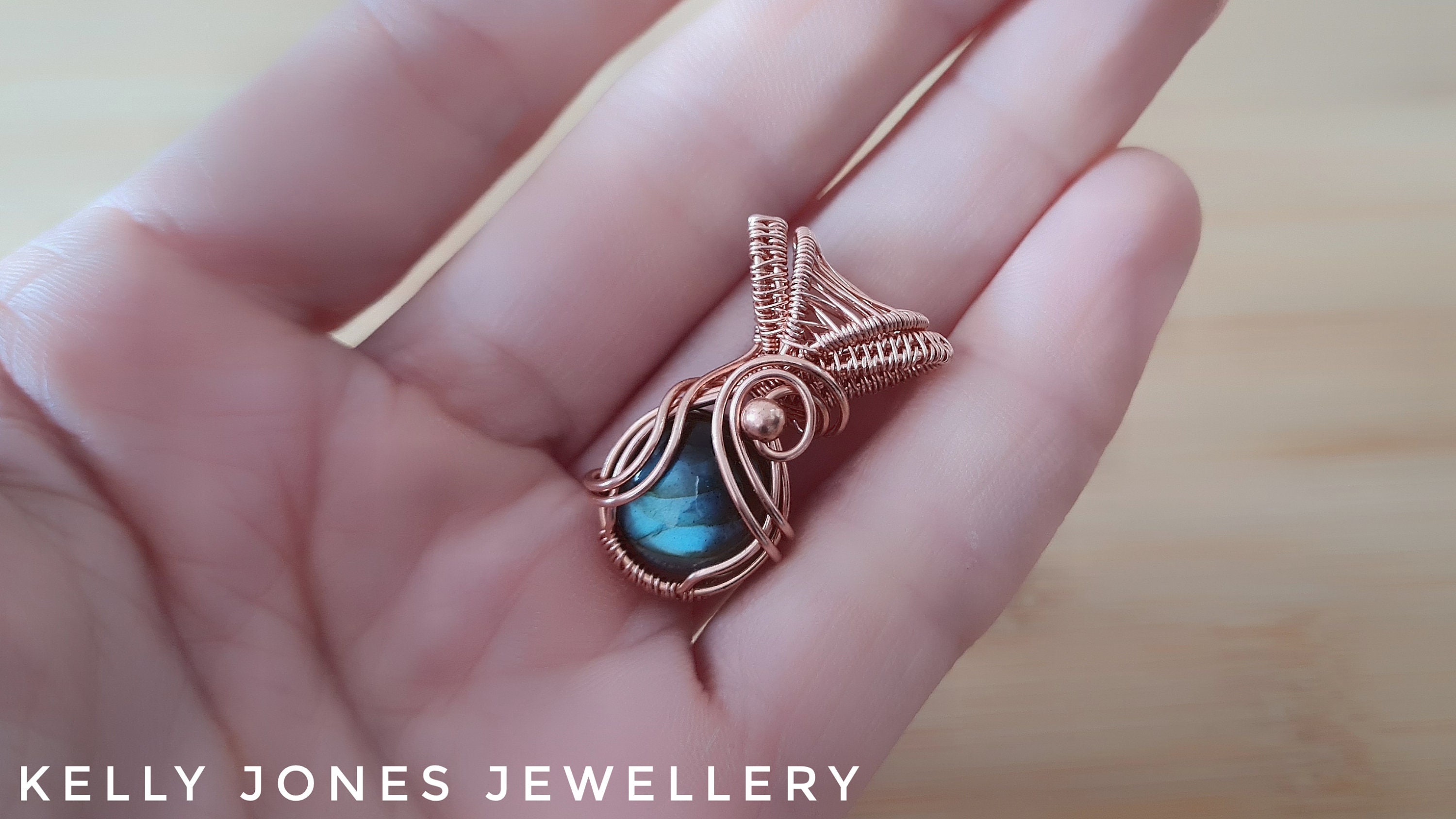 Wire wrap bails for beginners. Learn how to make bails from Etsy