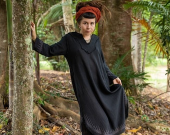 YOSEPH Robe noire en araméen Kurta longue pour femme Chemise de ville biblique en coton naturel tissé à la main Impression de teinture végétale naturelle Cérémonie AJJAYA