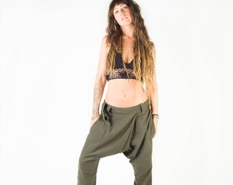 Pantalon femme vert afghani sarouel entrejambe, primitif fait main confortable yoga tsigane bohème Alibaba festival d'Aladdin Goa deux poches AJJAYA