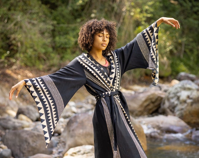 ELGA Womens Kimono Robe Arm Flairs Soft Breathable Rayon Festival Black and White Tribal African Patterns Elegant Boho Pyjama AJJAYA