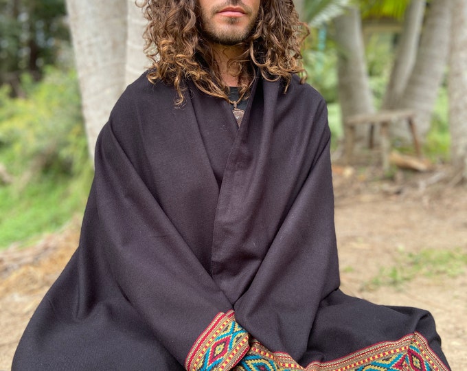 TATHAGATHA Brown Oversized Meditation Shawl Handwoven – AJJAYA