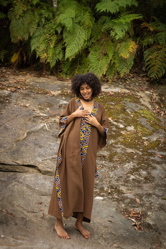TATHAGATHA Brown Oversized Meditation Shawl Handwoven – AJJAYA
