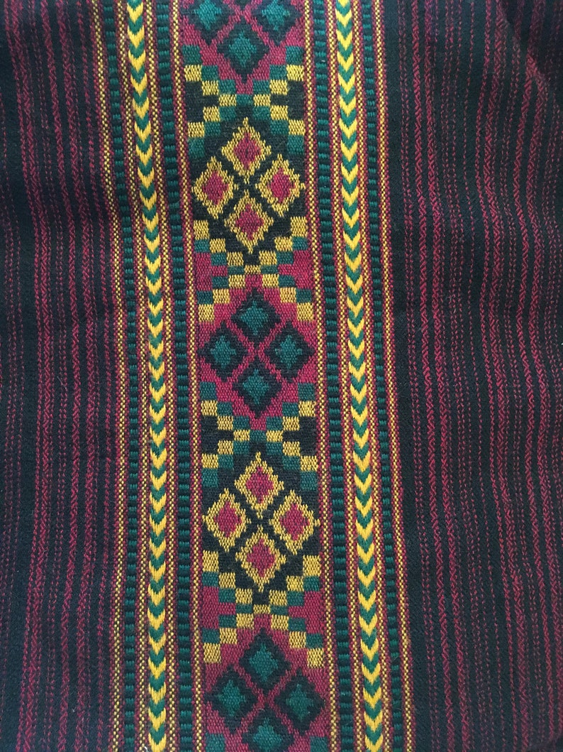 JHANA Couverture châle de prière de méditation confortable rouge cramoisi laine de yak et laine acrylique tibétaine hiver tribal celtique broderie zen AJJAYA image 6