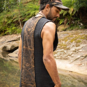 AKAU Débardeur Noir Chemise sans Manches Shipibo Bloc Imprimé Fait à la Main en Coton Musculaire Naturel Chamanique Tribal Festival Cérémonie Rituel AJJAYA image 3