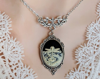 Collier libellule noire, libellule en bijoux camée fleur de lotus, cadeau pour amoureux de la nature