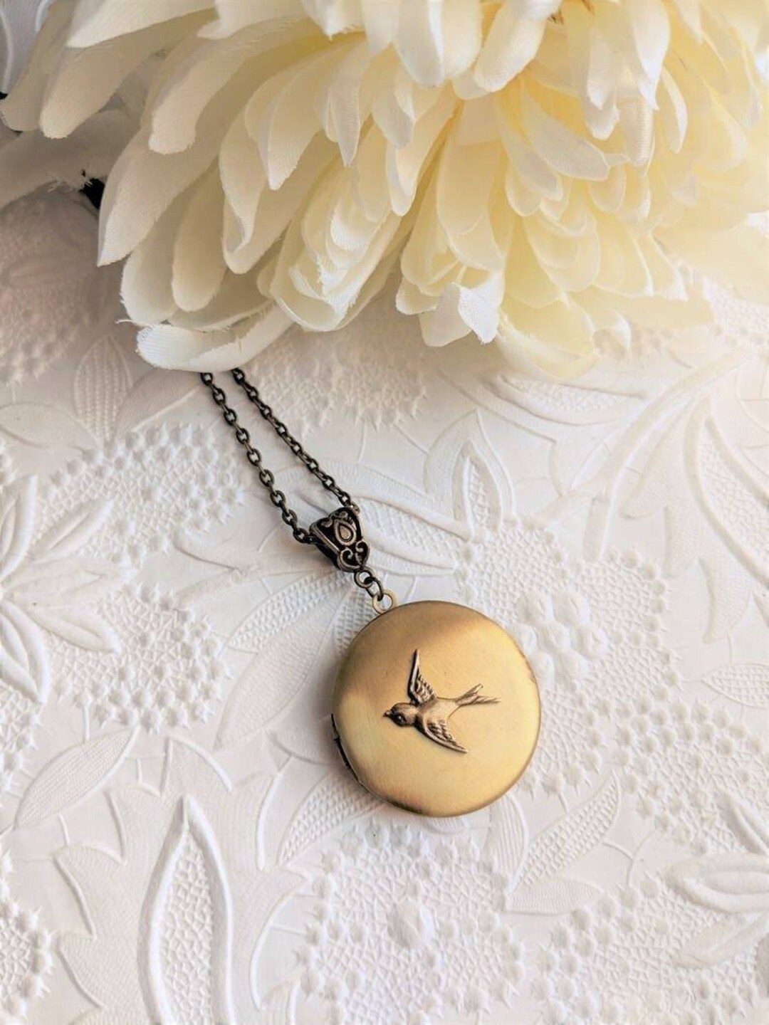 Buy Bird Locket Necklace, Swallow Locket Pendant, Memory Photo Keepsake  Jewelry, Mothers Day Gift for Mom, Customizable Online in India