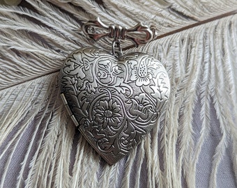 Heart Locket Brooch, Silver Heart Locket, Bridal Bouquet Charm, Embossed Floral Locket, Vintage Style, Wedding Memory Pin, Gift for Bride